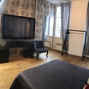 Atypique - Saint-germain Des Pres Paris