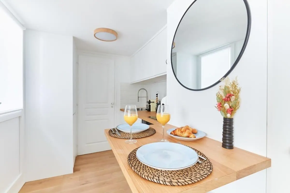 Montparnasse & Luxembourg Palace - Cityapartmentstay Paris Apartment